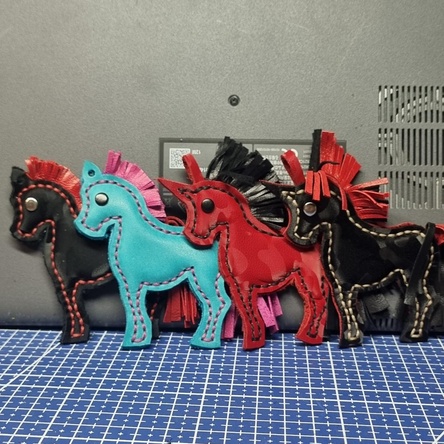 Брелки и подвески